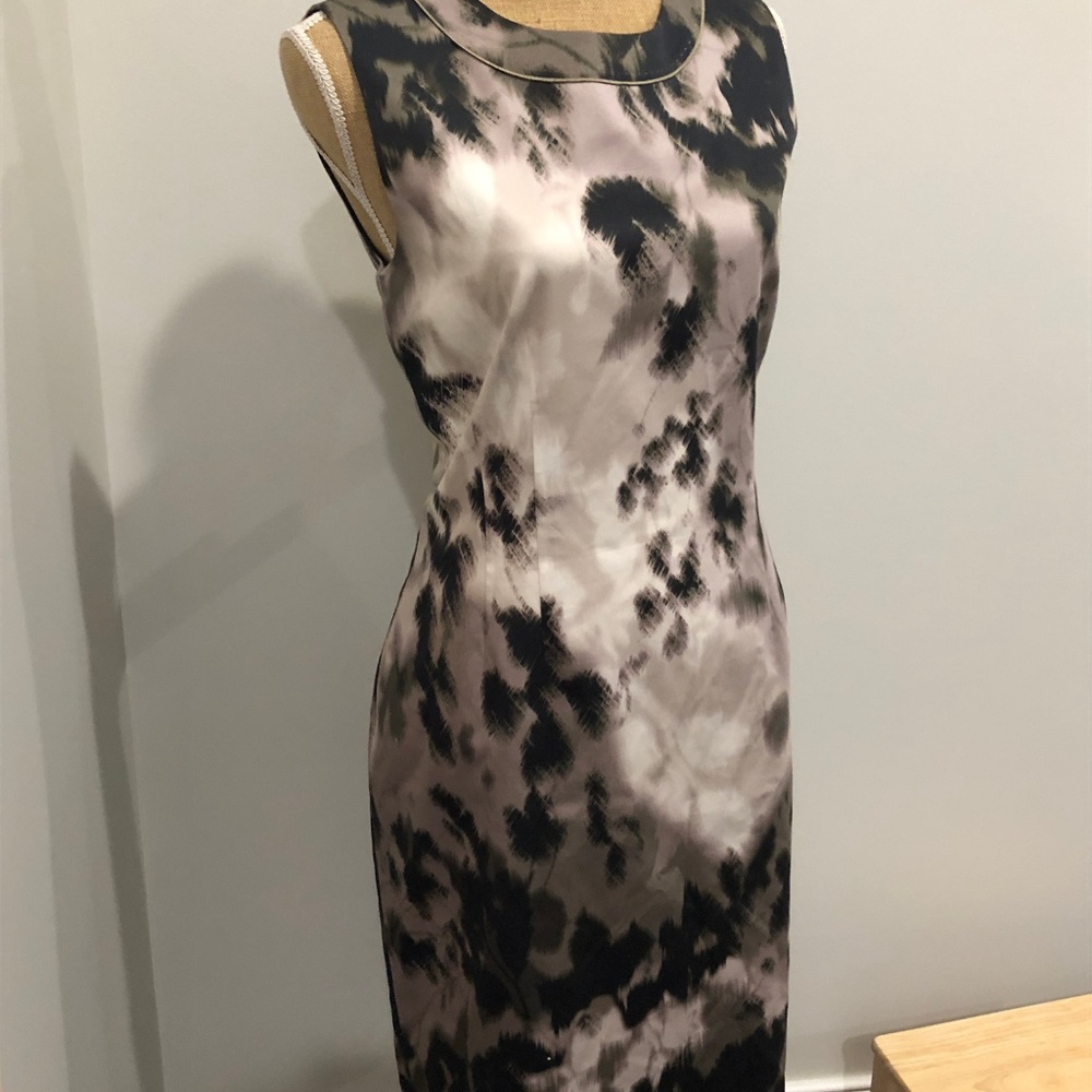 Ellie Tahari Grey Black Sheath Dress